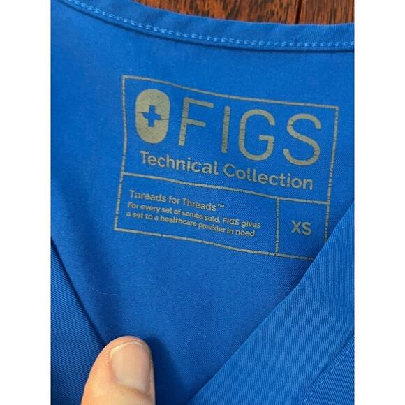 EUC Figs bright blue scrub top size XS nurse medical - Picture 4 of 4